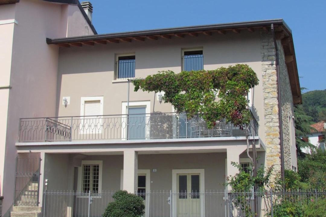 Photo of Buildings in Gandosso