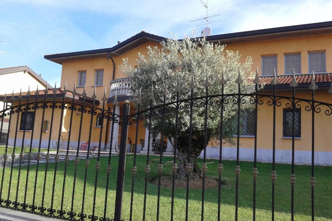 Photo of Others in Borgarello