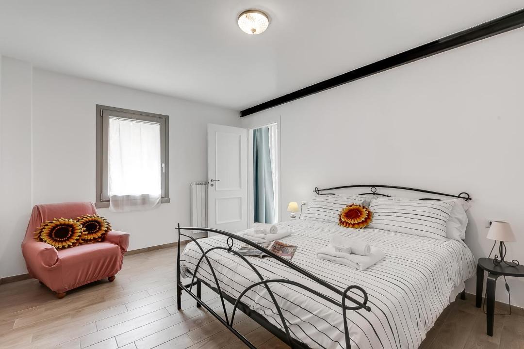 Photo of Bedroom in Arcumeggia