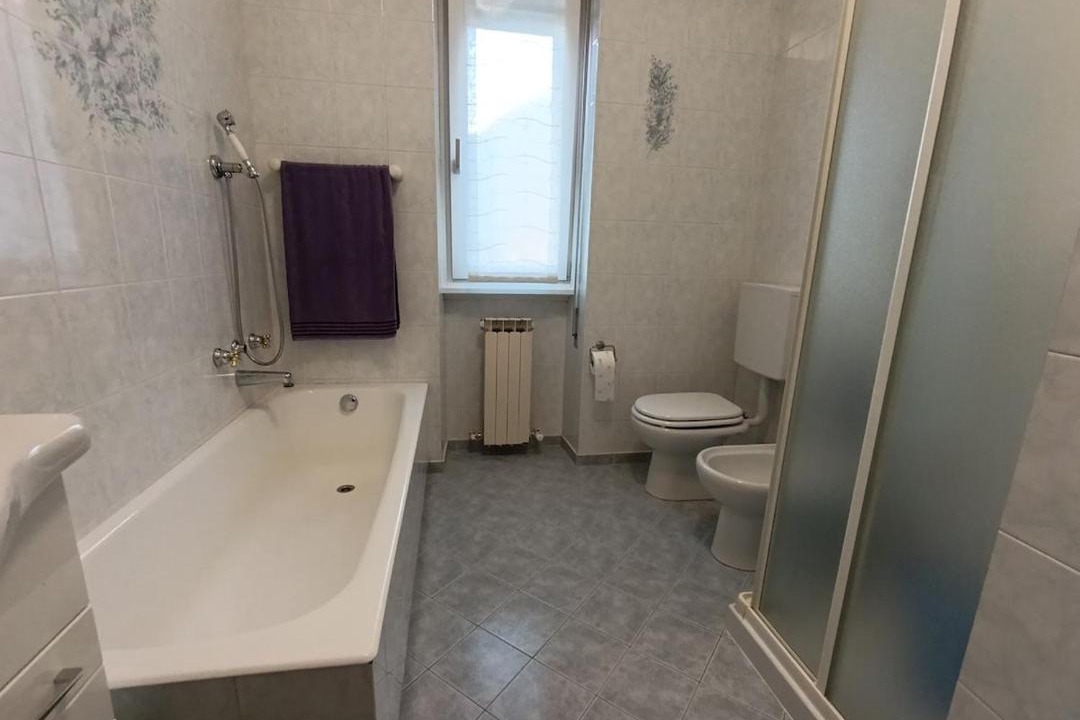 Photo of Bathroom in Colico Piano