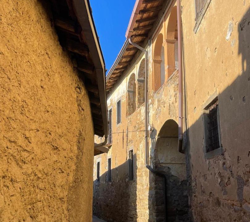 Photo of Buildings in Foresto Sparso