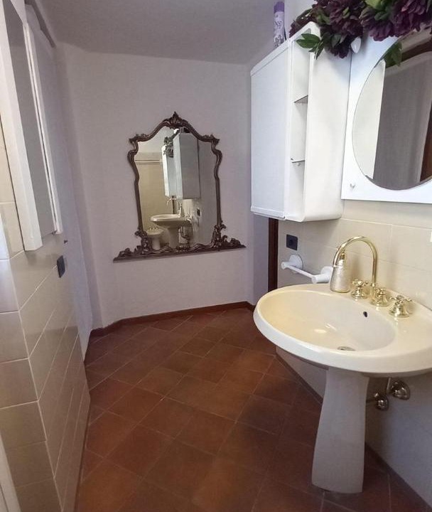Photo of Bathroom in Foresto Sparso