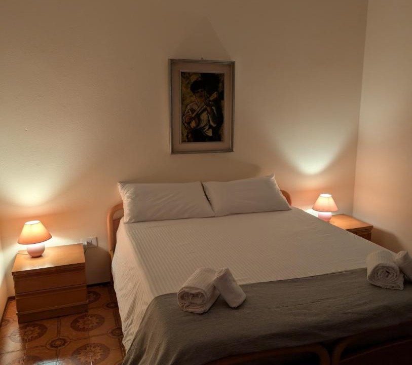 Photo of Bedroom in Sale Marasino
