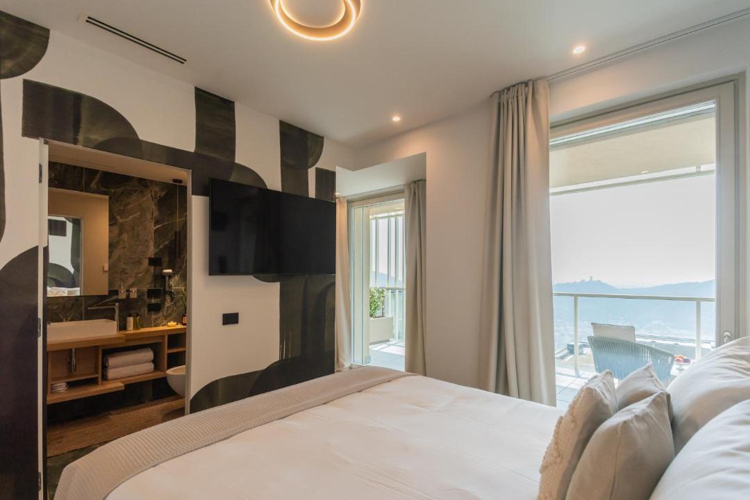 Photo of Bedroom in Como
