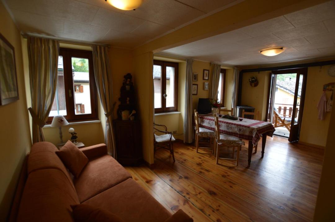 Photo of Livingroom in Prestone