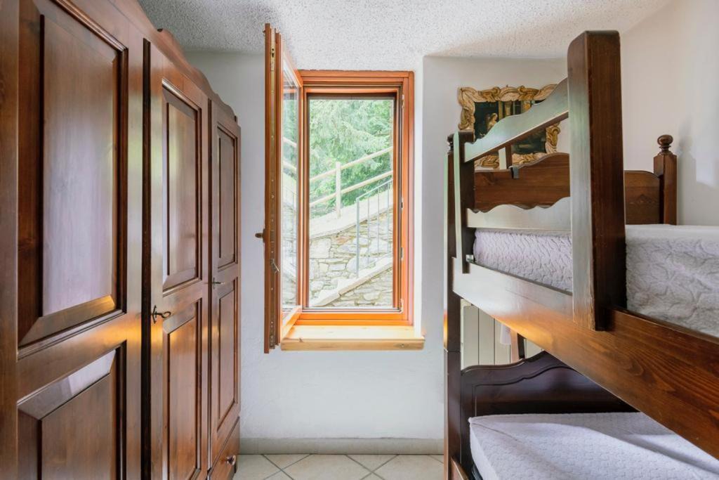 Photo of Bedroom in Temu