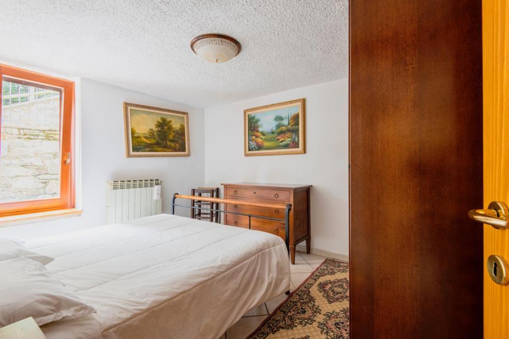 Photo of Bedroom in Temu