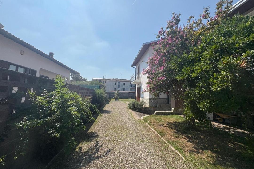 Photo of Others in Saronno