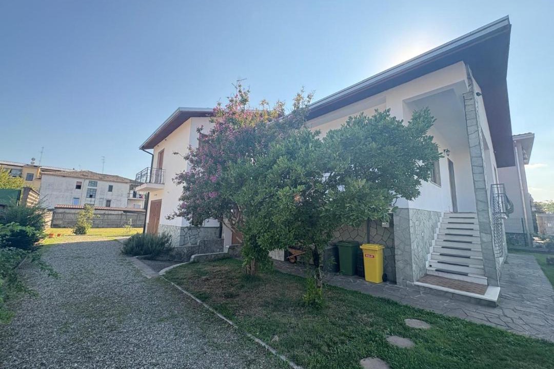 Photo of Others in Saronno