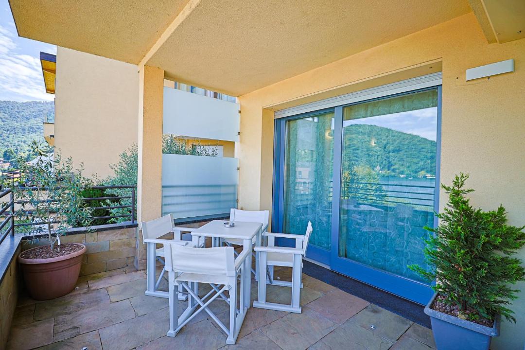 Photo of Patio Balcony in Lavena Ponte Tresa
