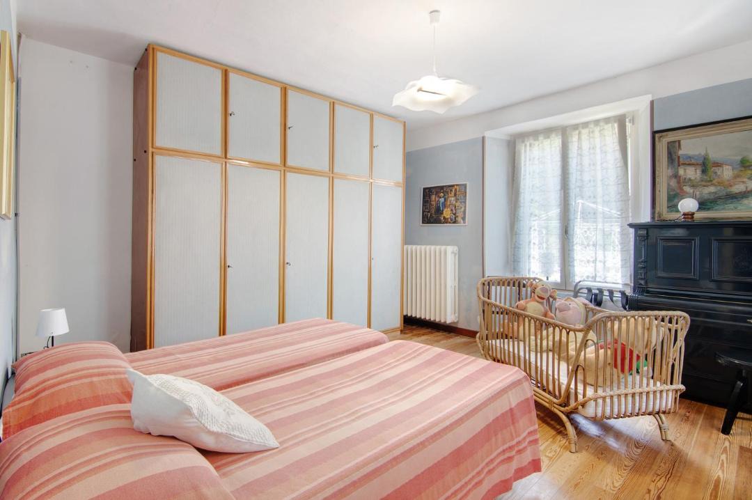 Photo of Bedroom in Lanzo d'Intelvi