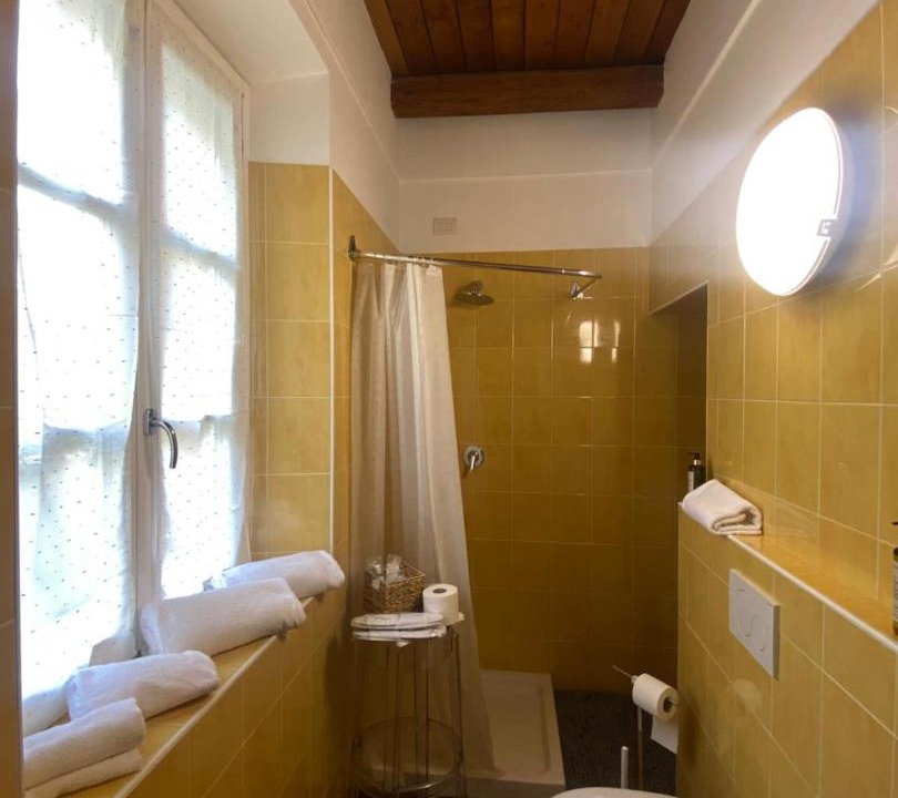 Photo of Bathroom in Albese con Cassano