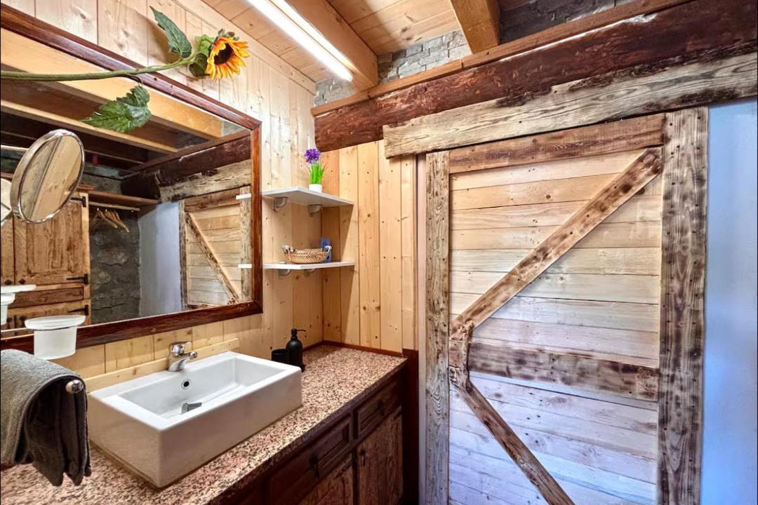 Photo of Bathroom in Borno