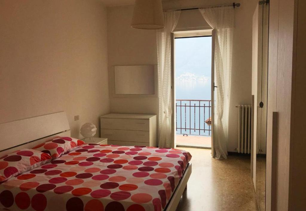 Photo of Bedroom in Colonno