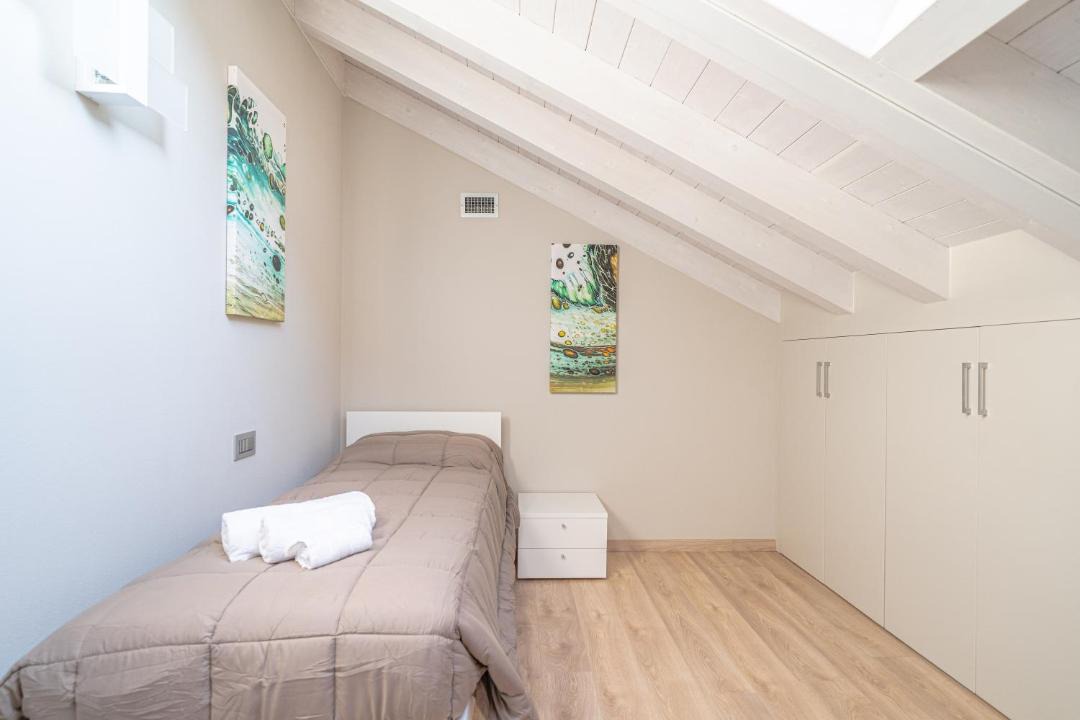 Photo of Bedroom in Colico Piano
