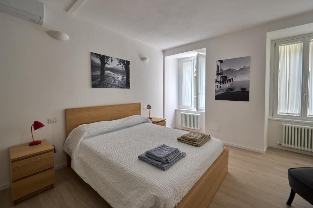 Photo of Bedroom in Mandello del Lario