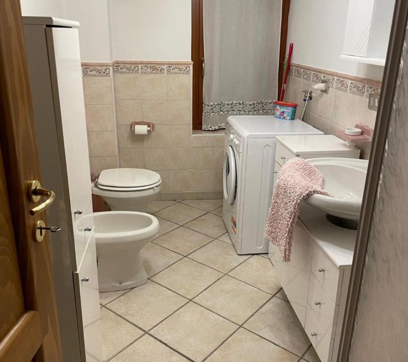 Photo of Bathroom in Temu