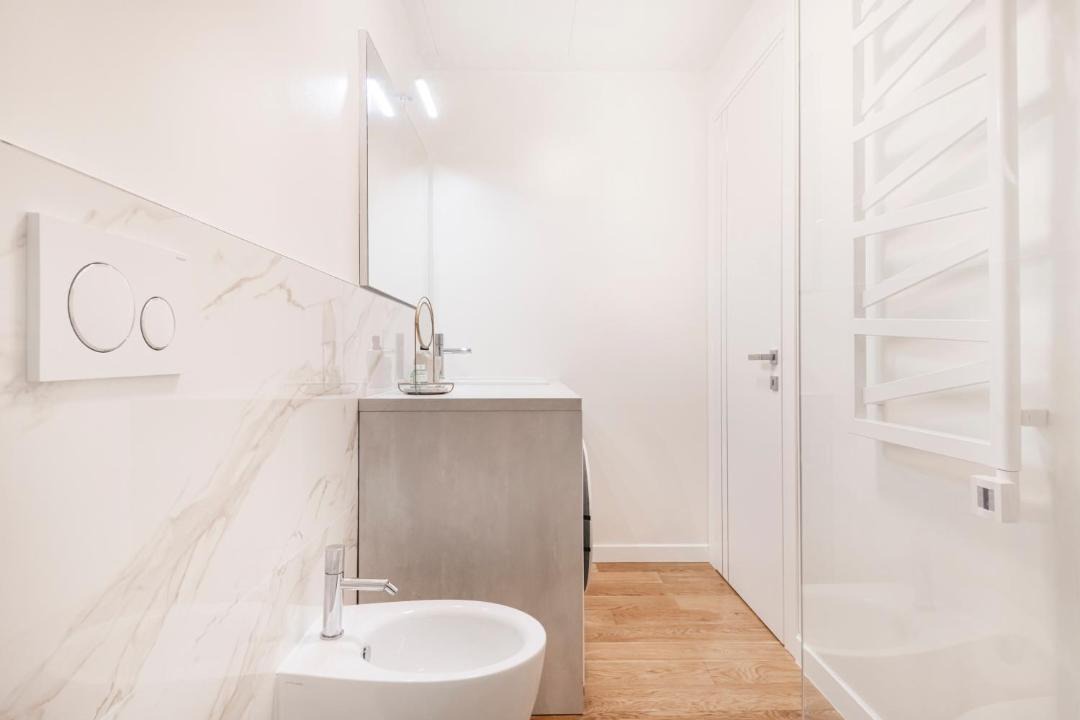 Photo of Bathroom in Tricolore