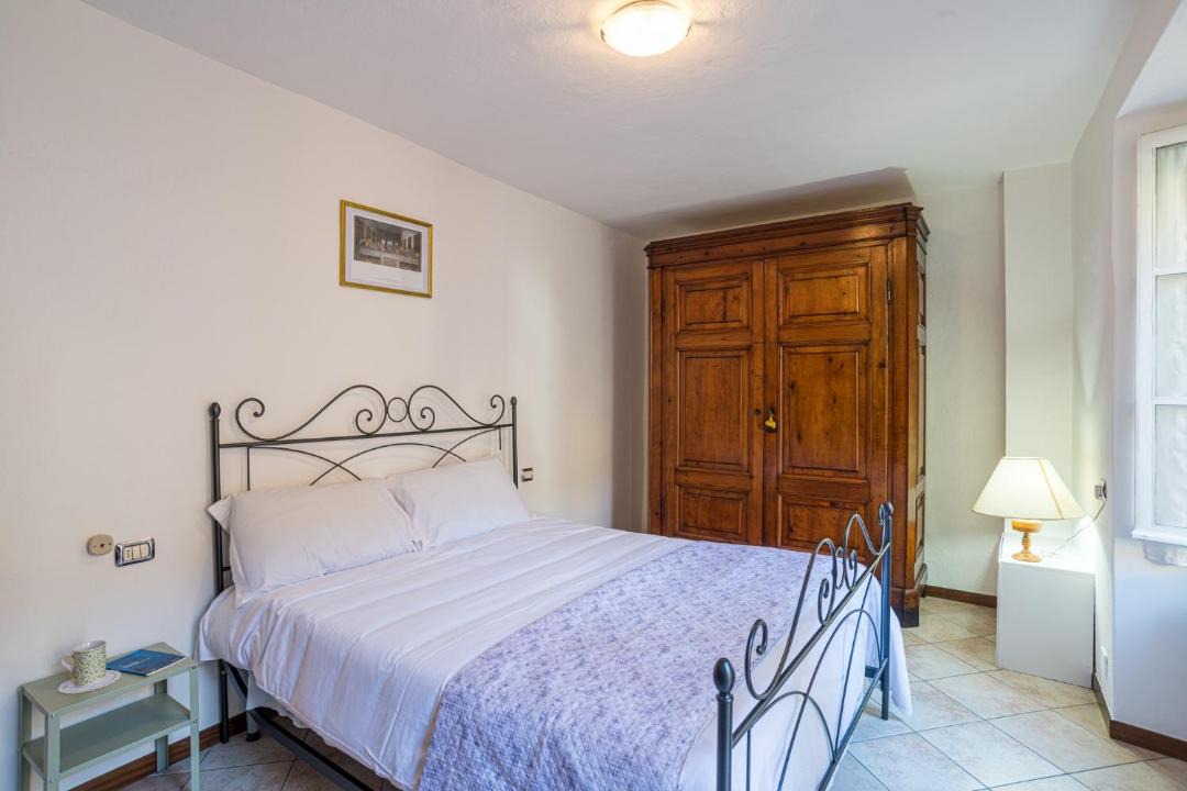 Photo of Bedroom in Colonno