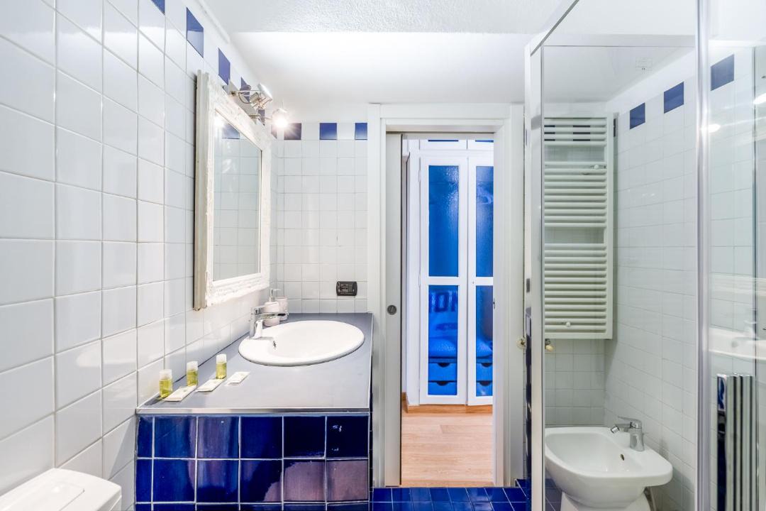 Photo of Bathroom in Chinatown