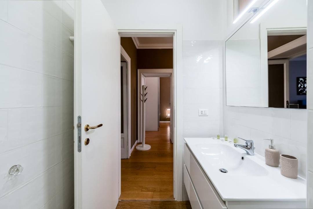 Photo of Bathroom in Chinatown