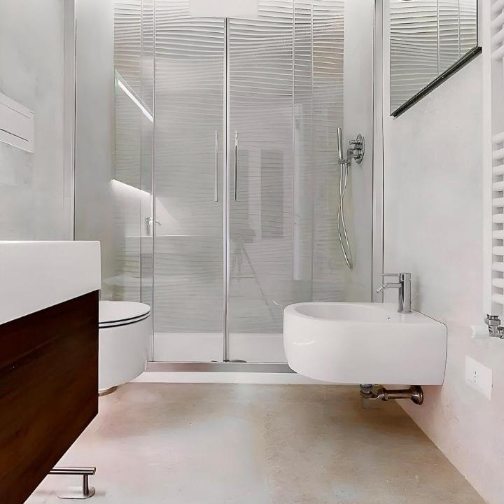 Photo of Bathroom in Tricolore