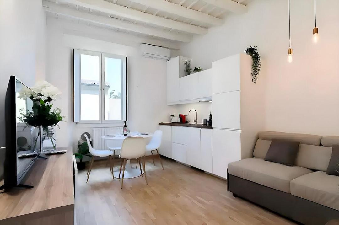 Photo of Livingroom in Tricolore