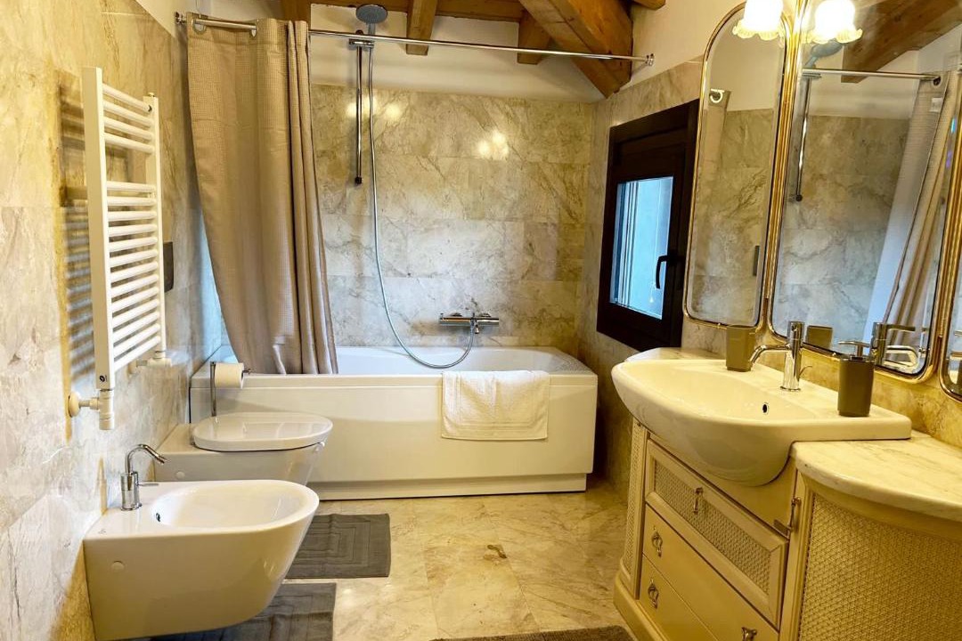 Photo of Bathroom in Rozzano