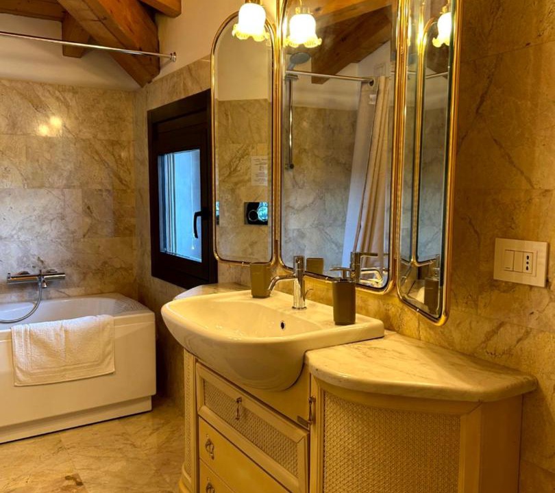 Photo of Bathroom in Rozzano