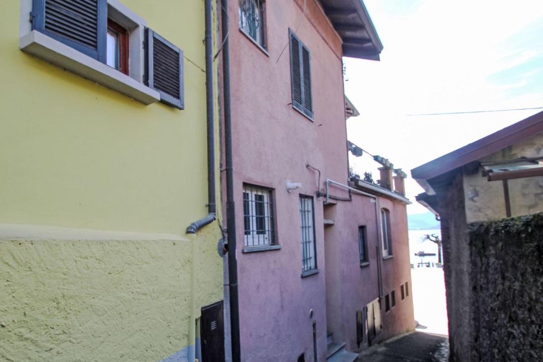Photo of Buildings in Calde