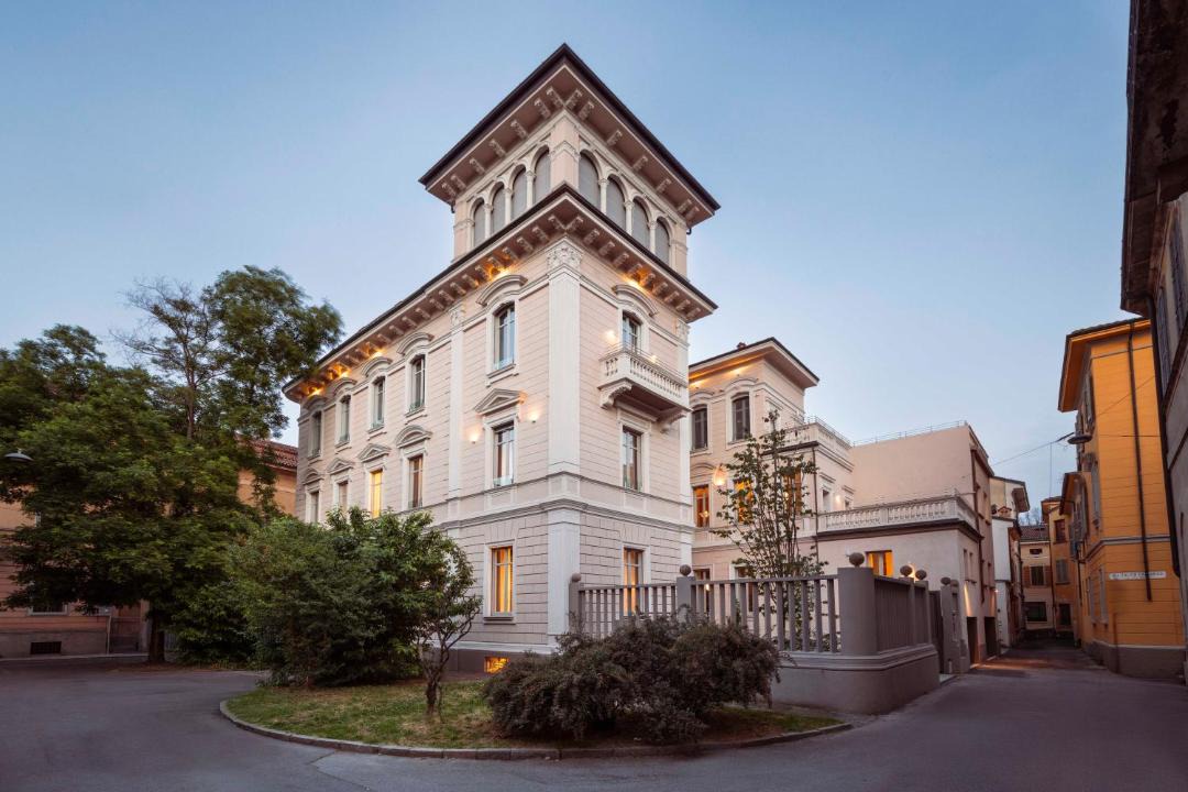 Photo of Buildings in Cremona