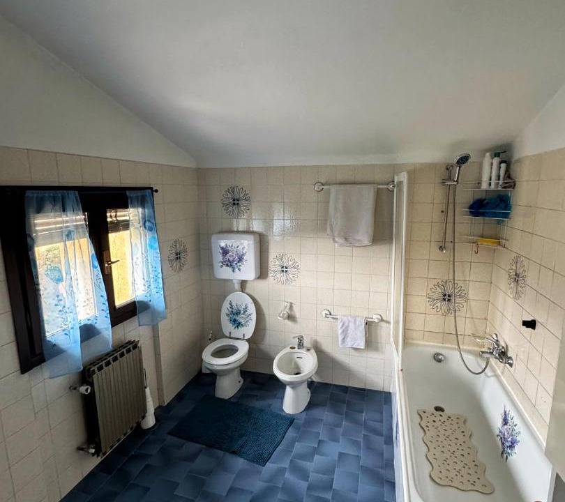 Photo of Bathroom in Gaino