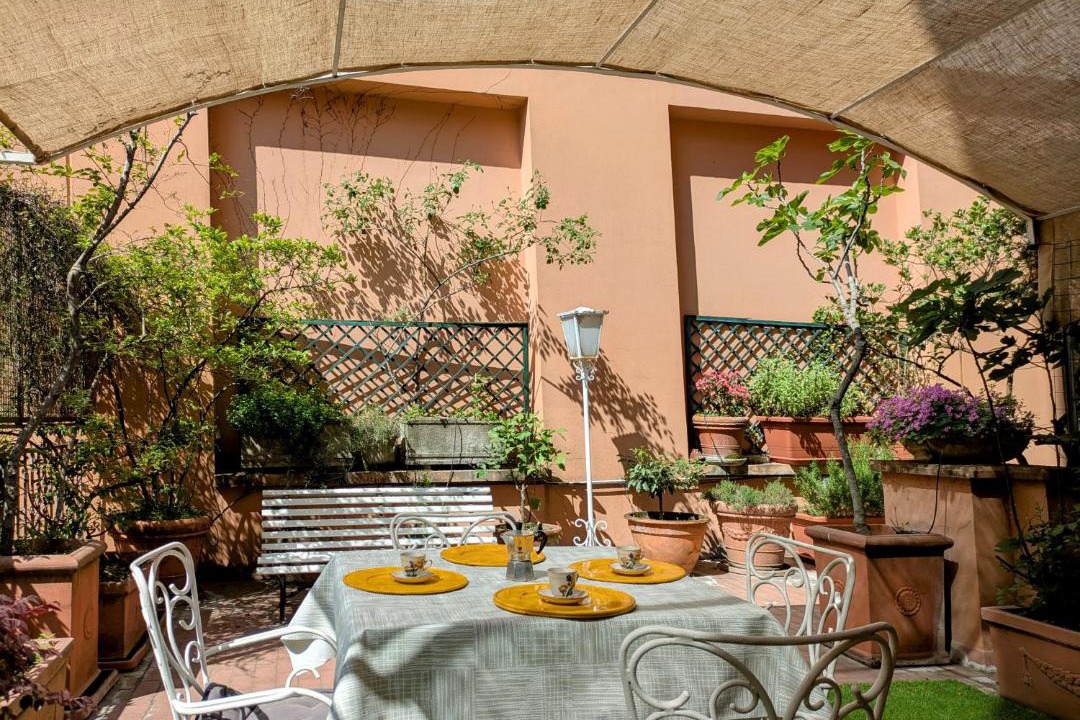 Photo of Patio Balcony in Chinatown