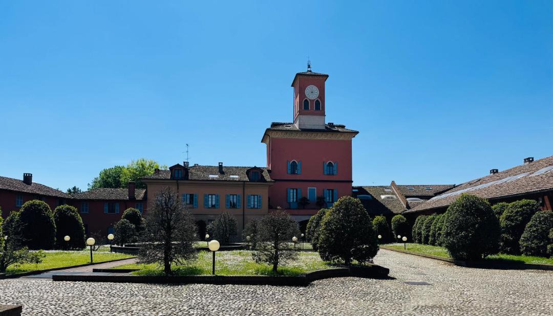 Photo of Others in Pavia