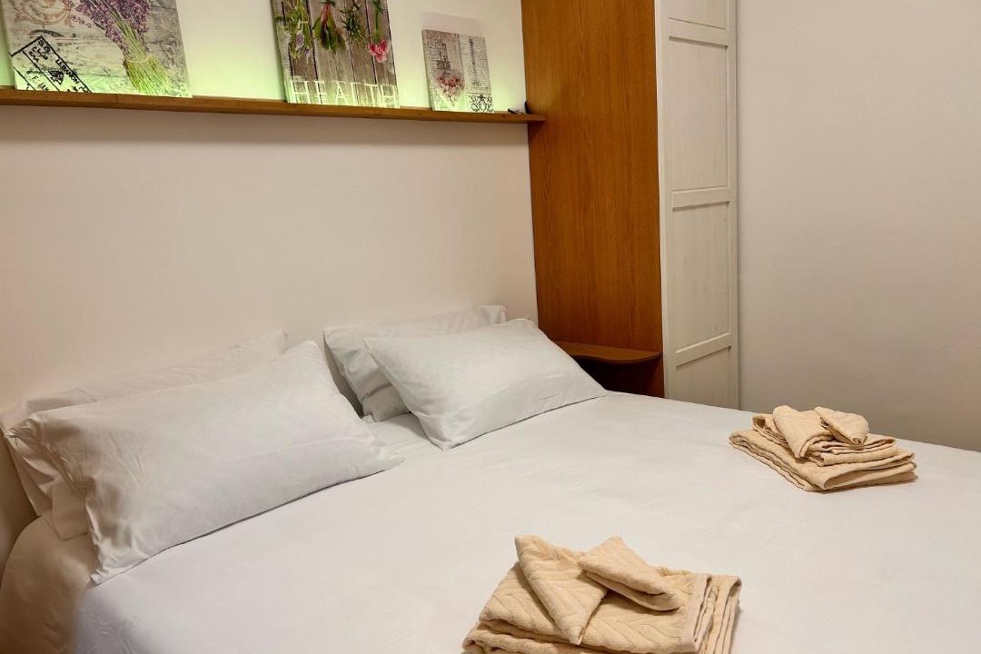 Photo of Bedroom in Porlezza