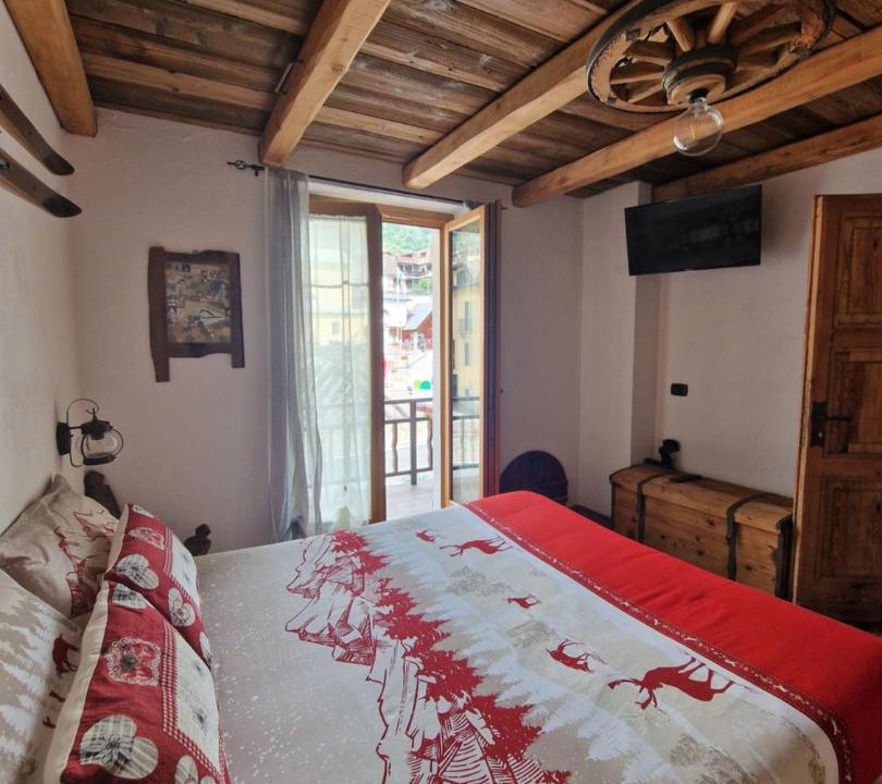 Photo of Bedroom in Temu