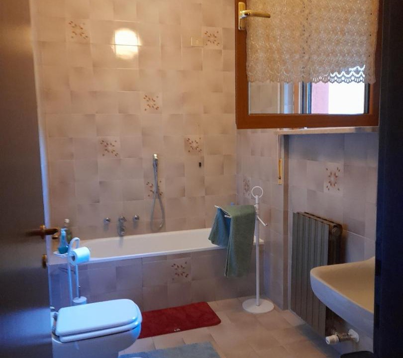 Photo of Bathroom in Carnate