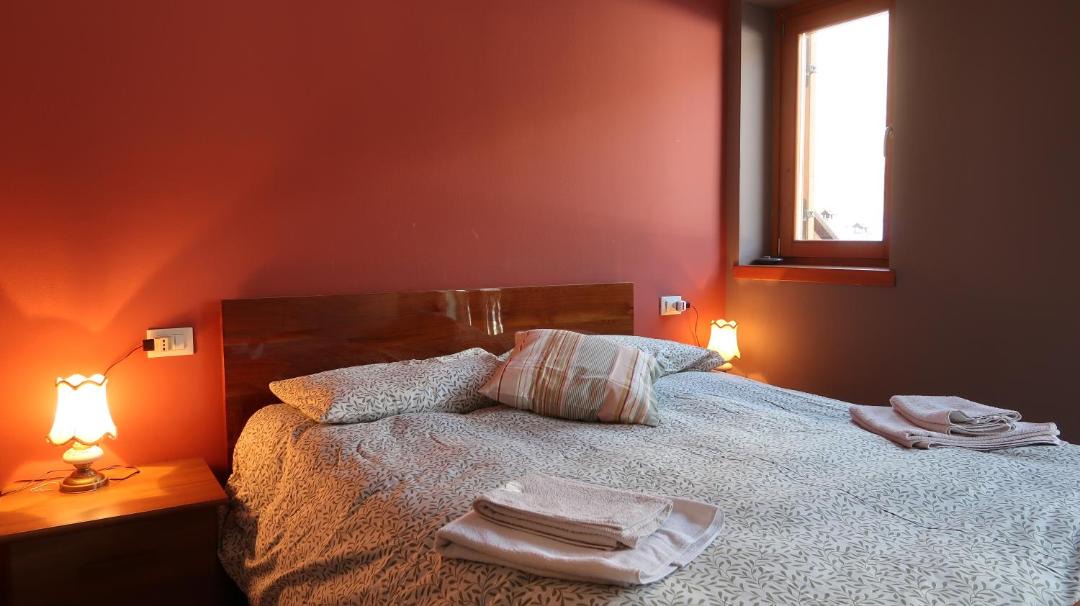 Photo of Bedroom in Temu
