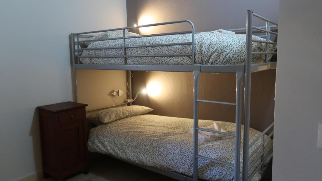 Photo of Bedroom in Temu