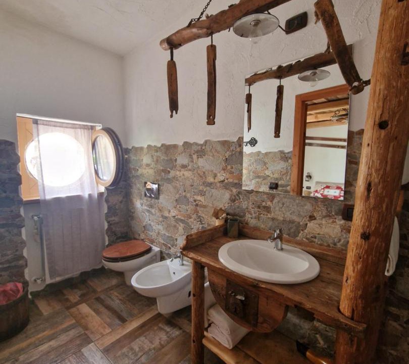 Photo of Bathroom in Temu