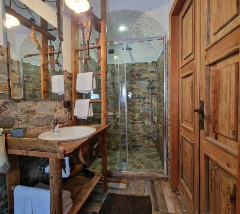 Photo of Bathroom in Temu