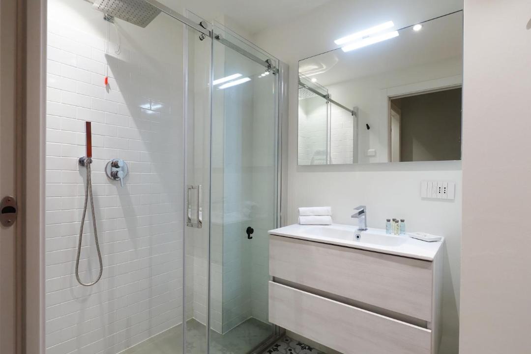 Photo of Bathroom in Tricolore