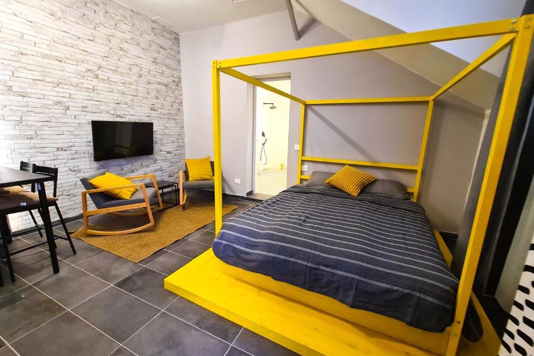 Photo of Bedroom in Magenta