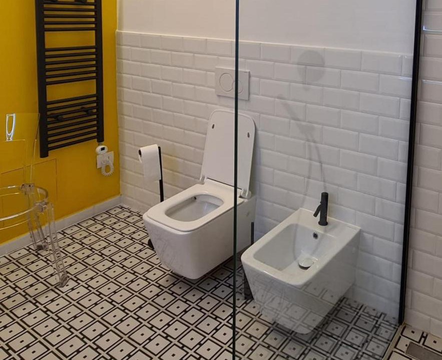 Photo of Bathroom in Magenta