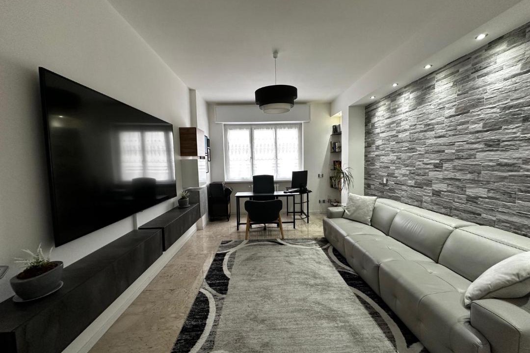 Photo of Livingroom in Downtown