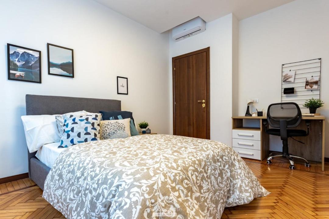 Photo of Bedroom in Milan