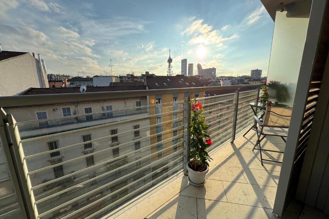 Photo of Patio Balcony in Chinatown