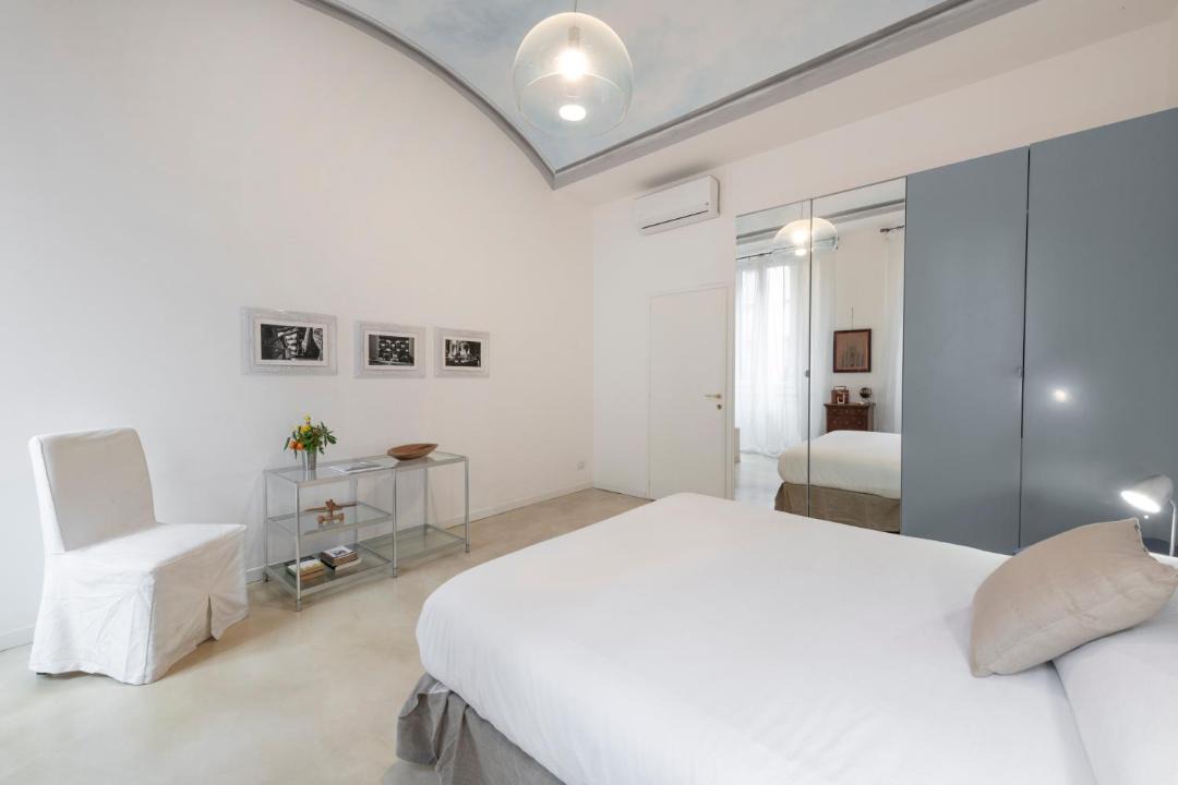 Photo of Bedroom in Magenta