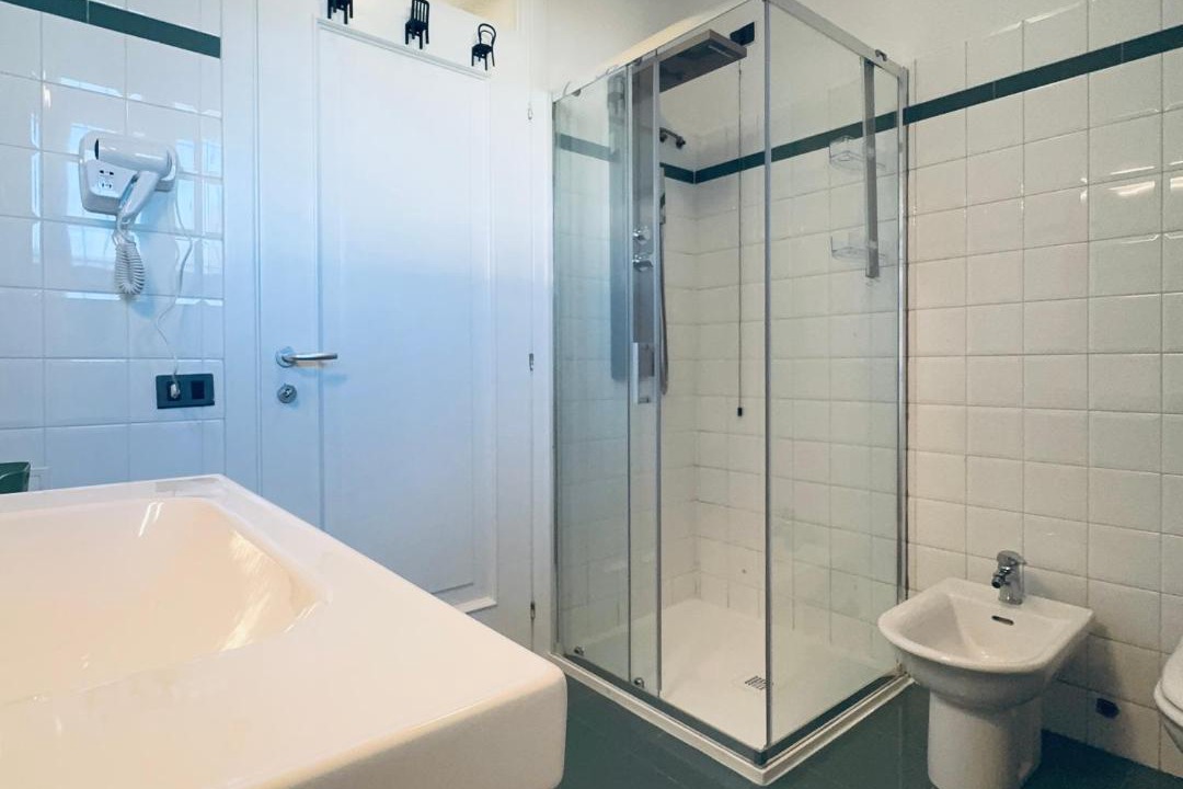 Photo of Bathroom in Crema