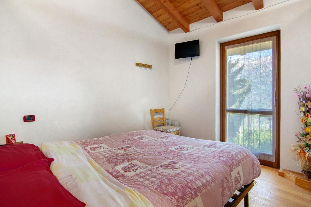 Photo of Bedroom in Cosio Valtellino